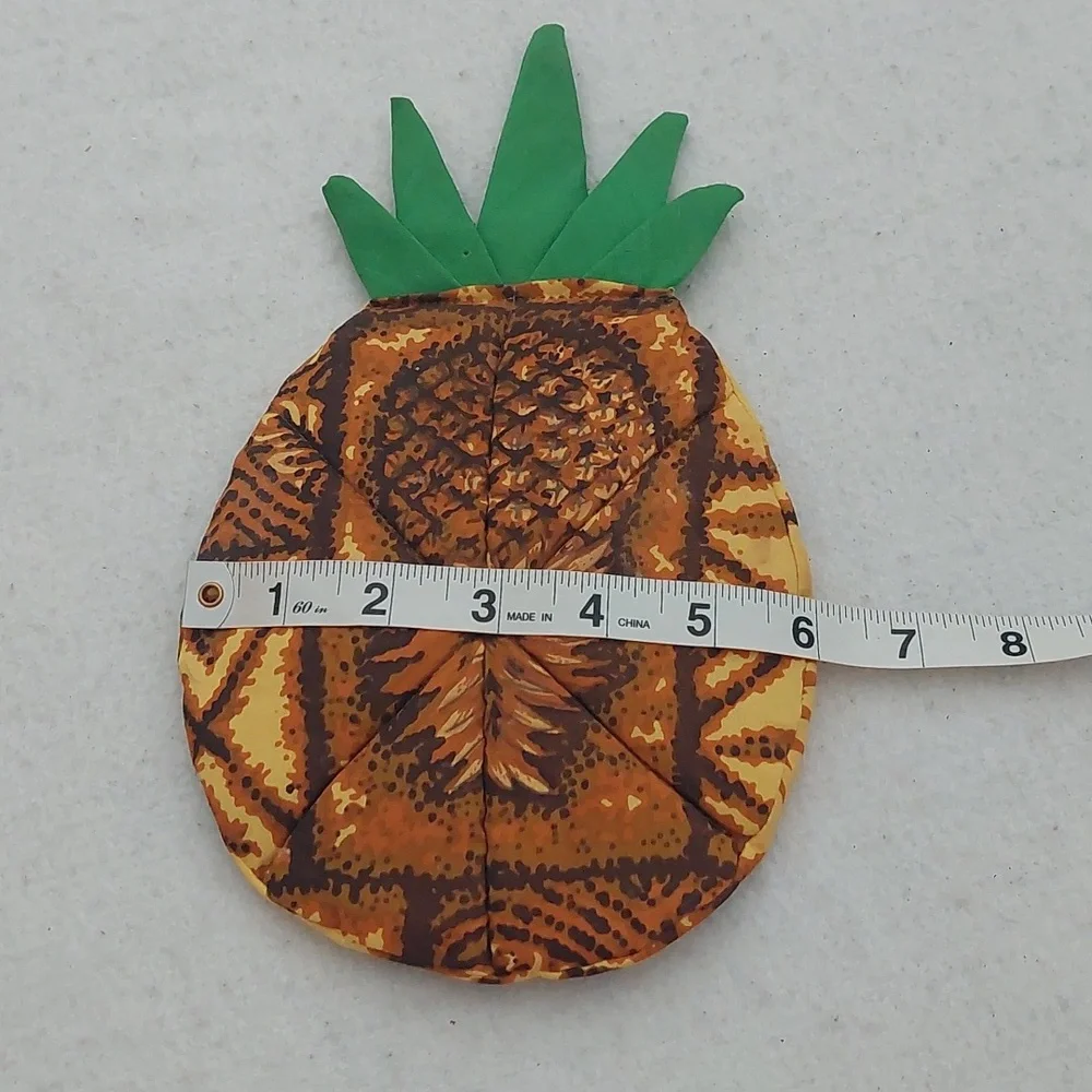 LANAKILA CRAFTS Hawaiian Pineapple Print Mitt Pot Holders